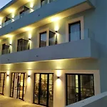 住宿加早餐酒店 Marsuites Armação de Pêra