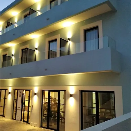 B&B Marsuites Armação de Pêra