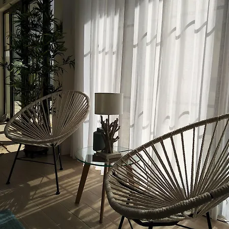 לינה וארוחת בוקר Marsuites 4*