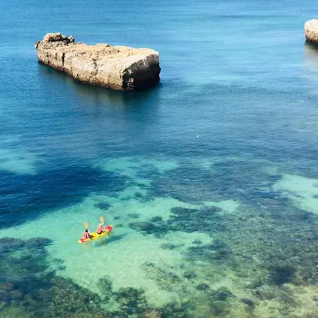 לינה וארוחת בוקר Marsuites Armação de Pêra